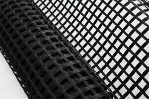 Fiberglass geogrid with high tensile strength for asphalt reinforcement and crack prevention